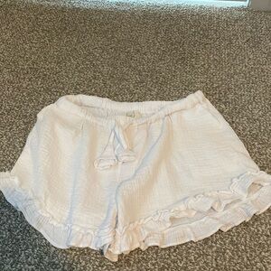 Frilly white linen shorts from joie